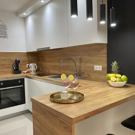 La Casa * يايتشه