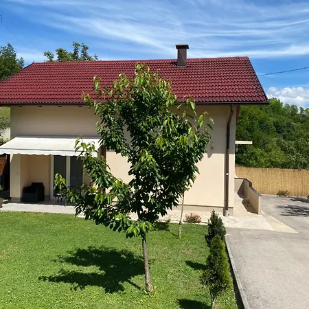 La Casa فيلة
