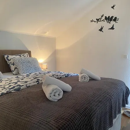 La Casa * يايتشه